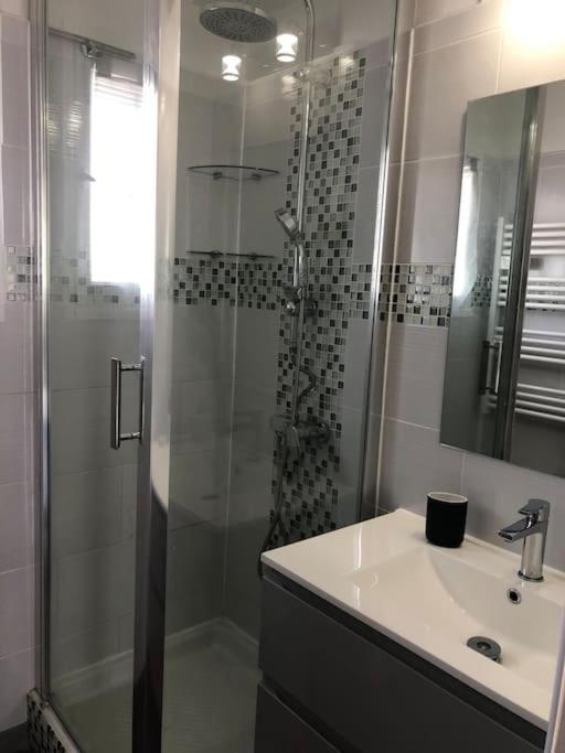 Appartement Balcon, Place De Parking, Centre Ville Valence  Kültér fotó