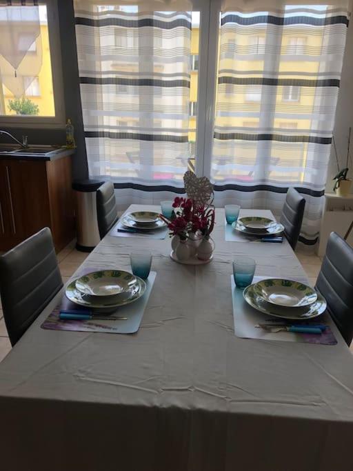 Appartement Balcon, Place De Parking, Centre Ville Valence  Kültér fotó